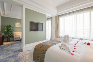 Minibar, in-room safe, desk, blackout curtains - Hengtong Gloria Resort Suzhou (Suzhou)