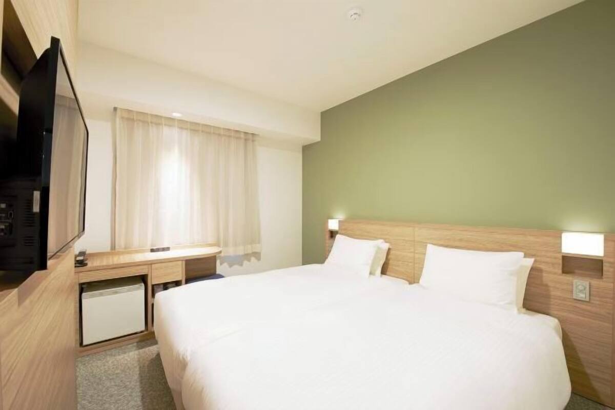 1 bedroom, desk, free WiFi, bed sheets