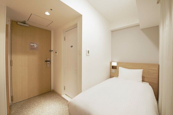 Escriptori, wifi gratuïta i roba de llit 