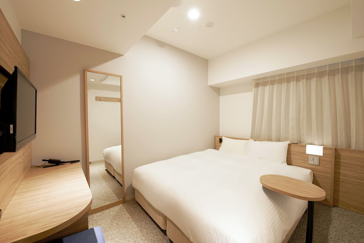[Non-Smoking] Comfort Double (1 Queen Bed) | Desk, WiFi (free), bed sheets