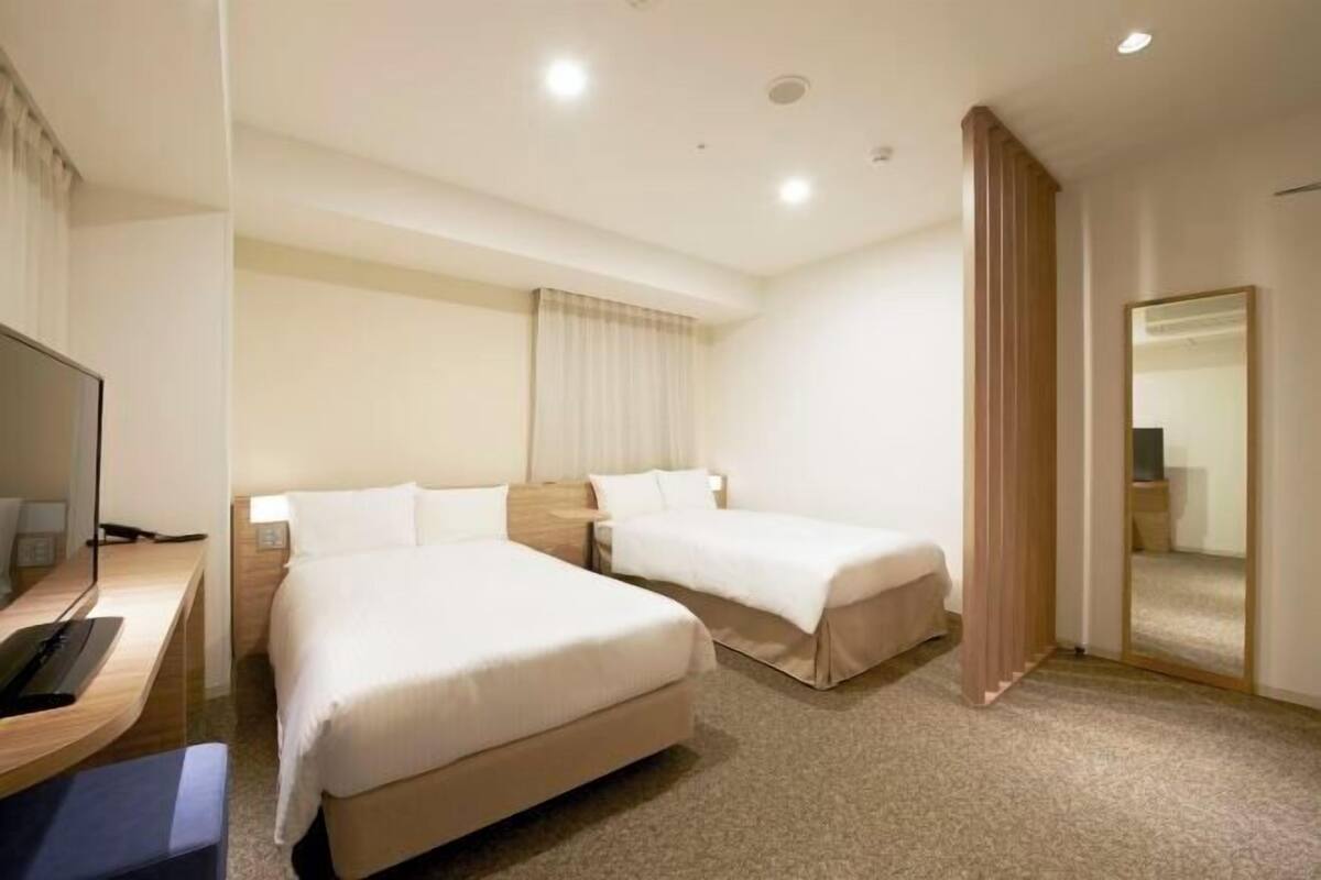 1 bedroom, desk, free WiFi, bed sheets