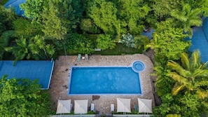 Outdoor pool, pool loungers - Airport Planet Lodge at Kilimanjaro Airport (Arusha)