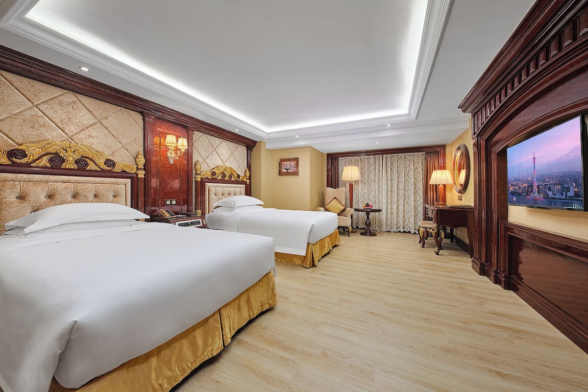 Superior Twin Room, No Windows