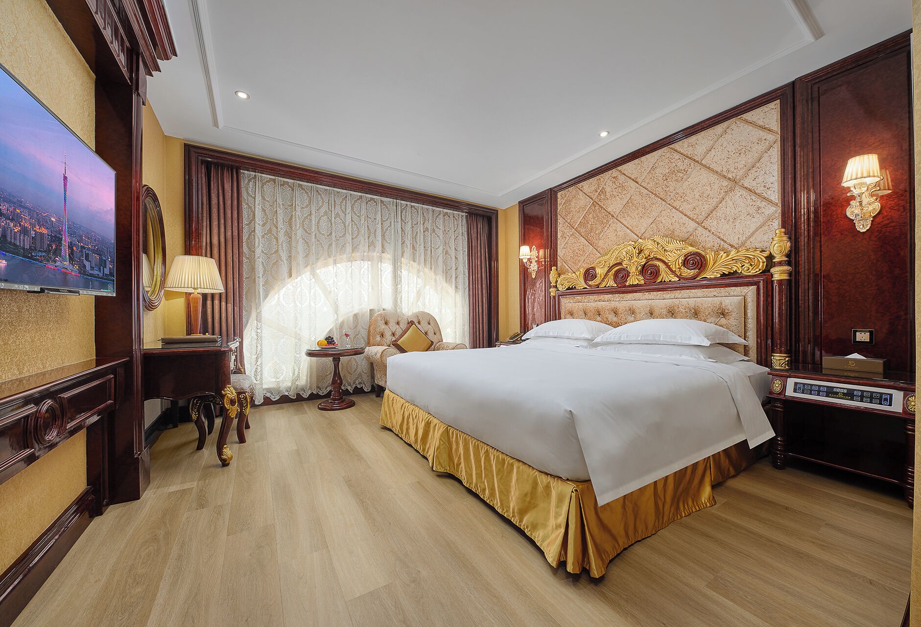 迷你吧、客房內保險箱、書桌、遮光布/窗簾