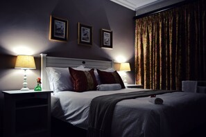 Laptop workspace, iron/ironing board, free WiFi, bed sheets