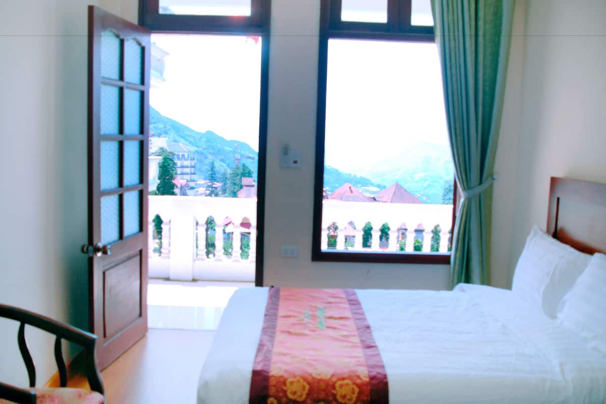 Deluxe Double Room | Minibar, desk, soundproofing, WiFi (free)
