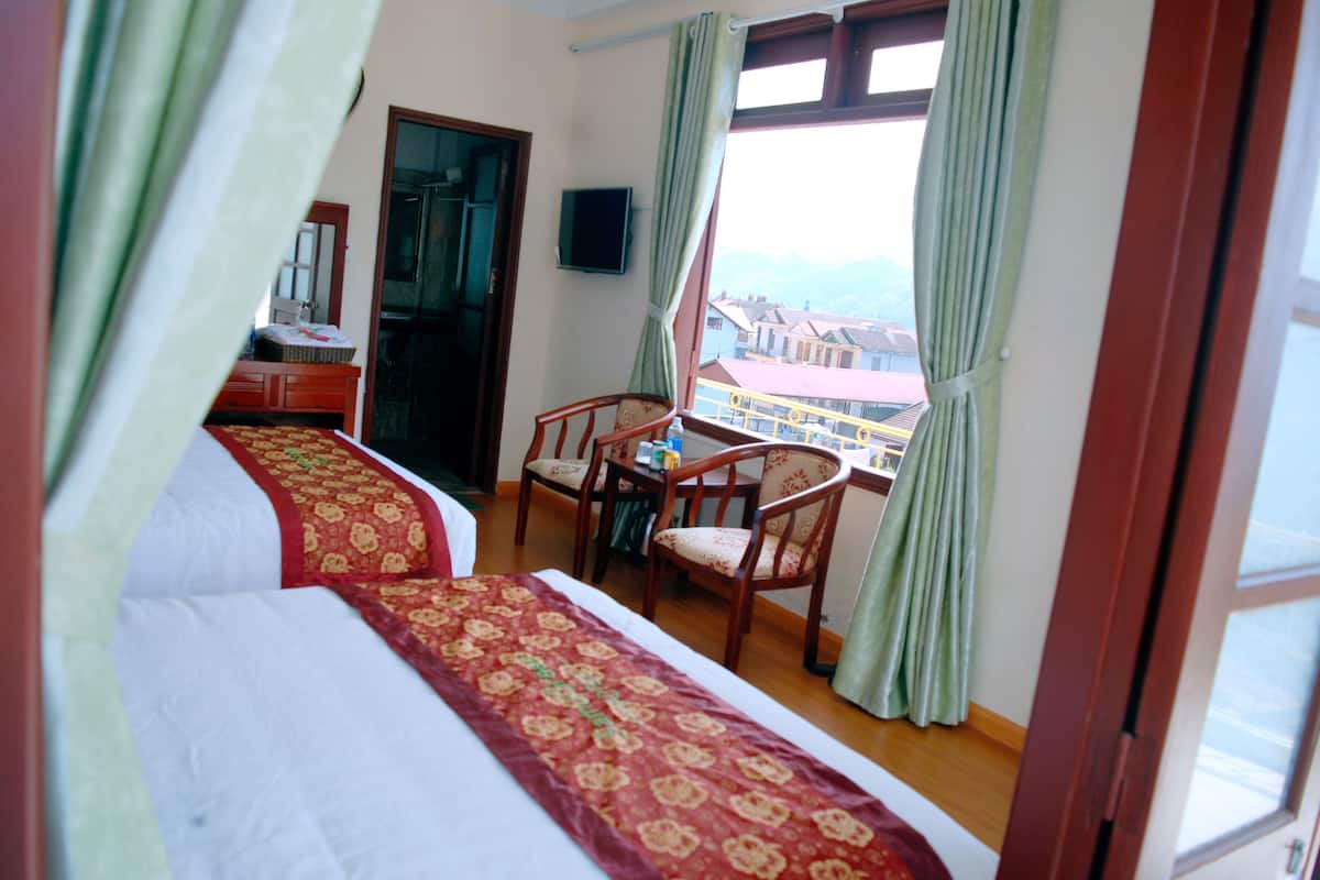 Deluxe Twin Room | Minibar, desk, soundproofing, WiFi (free)