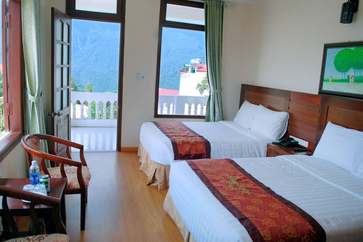 Quadruple Room | Minibar, desk, soundproofing, free WiFi