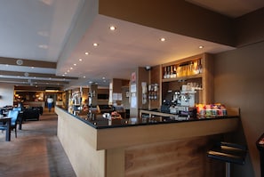 Bar (on property) - Hotel Cladhan (Falkirk)