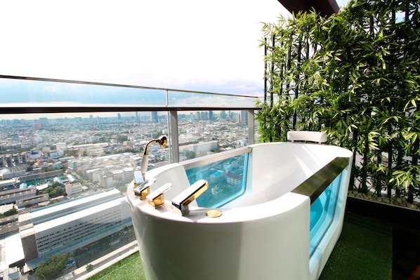 Jetted tub - Rama3 Star View Residence (Bangkok)