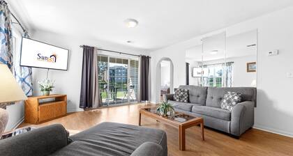 Carefree Getaways 2 Bedroom Condo by RedAwning