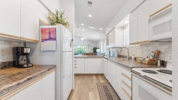 Appart'hÎtel, 2 chambres | Cuisine privée