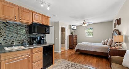 Heavenly Hideaway 2 Bedroom Condo by RedAwning