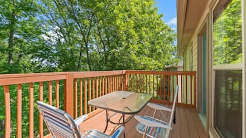 Condo, 2 Bedrooms | Outdoor dining