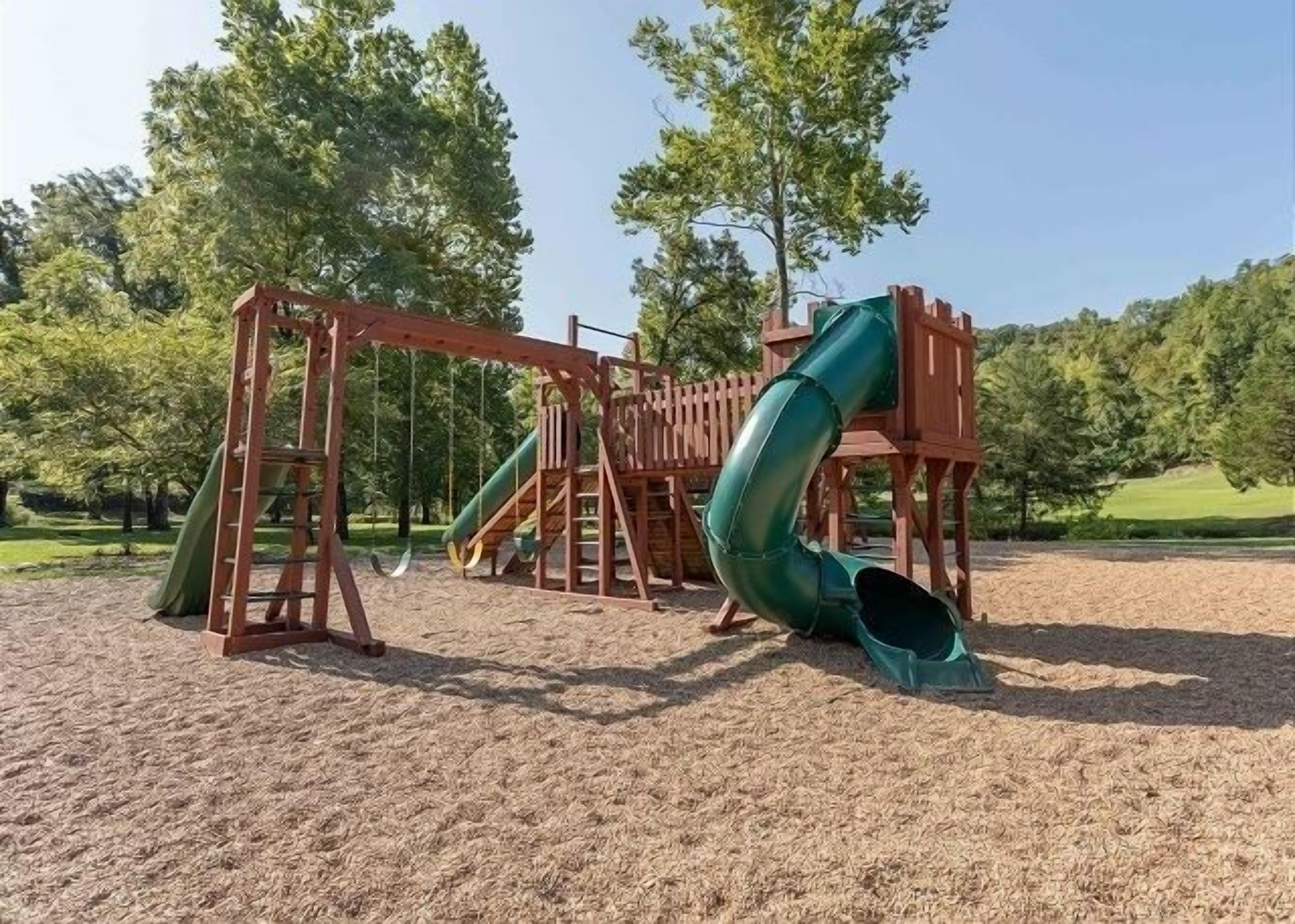 Condo, 2 Bedrooms | Children's area