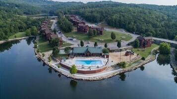 Condo, 2 Bedrooms | Exterior