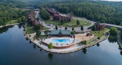 Heavenly Hideaway 2 Bedroom Condo by RedAwning