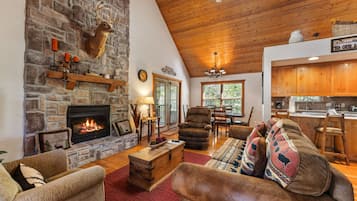 Cottage, 2 Bedrooms | Living area | Smart TV, fireplace, DVD player