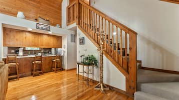 Cottage, 2 Bedrooms | Interior