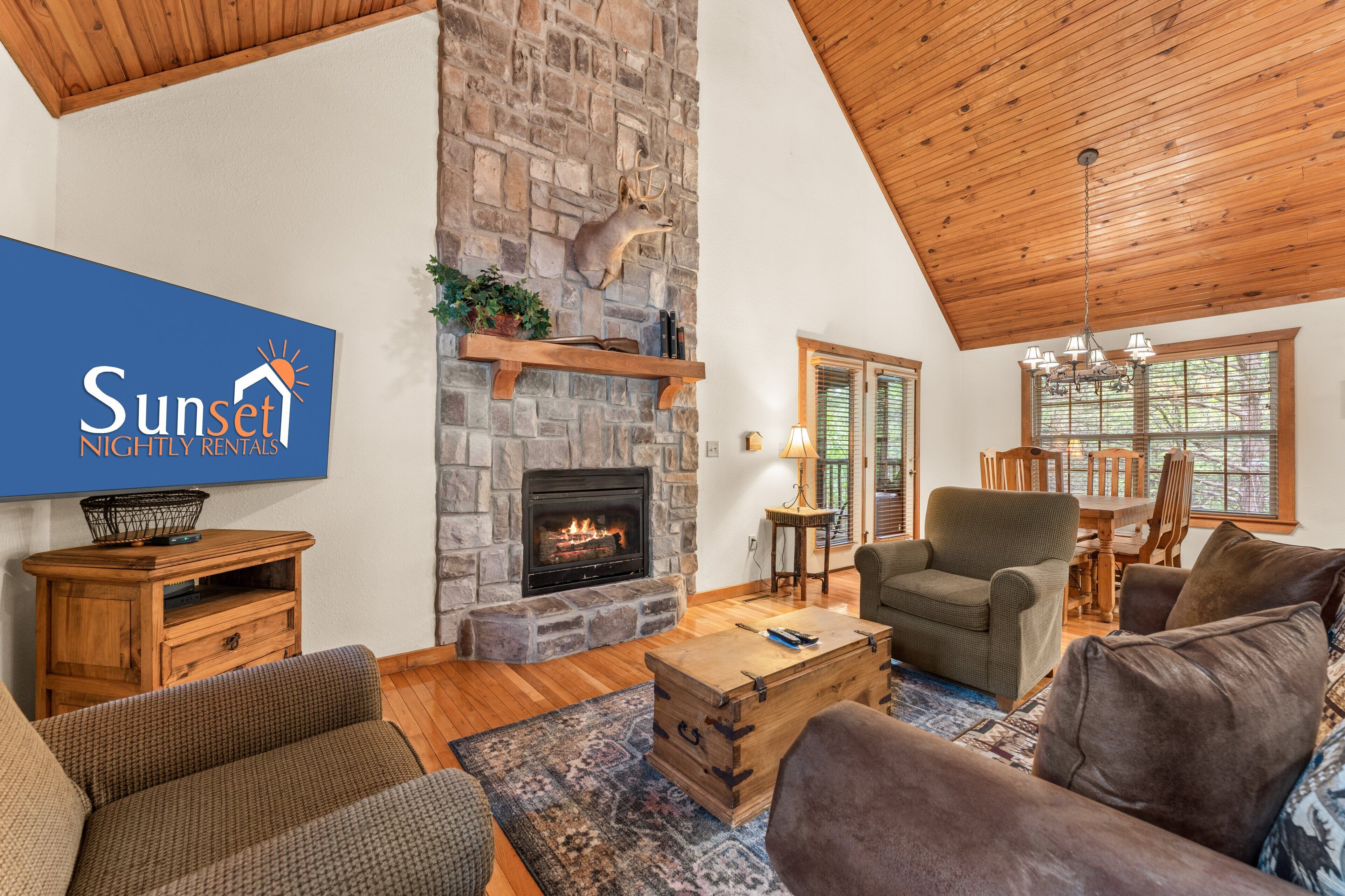 Cabin, 2 Bedrooms | Living area | Smart TV, fireplace, DVD player