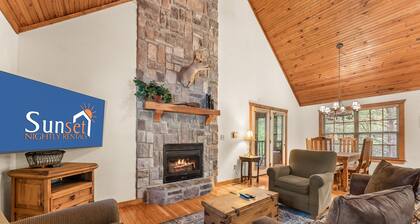 Mayberry Lodge 2 Bedroom Cabin by RedAwning