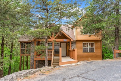 Mayberry Lodge 2 Bedroom Cabin by RedAwning