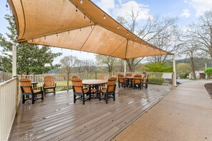 Apartamento, 2 habitaciones | Restaurante al aire libre