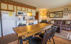 Condo, 2 habitaciones | Restaurantes