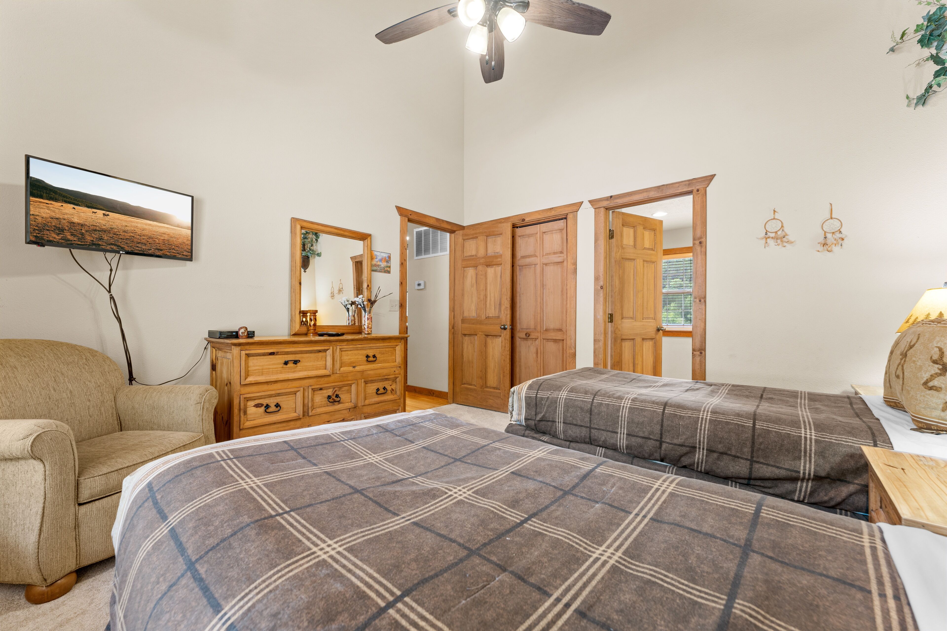 Cottage, 2 Bedrooms | 2 bedrooms, iron/ironing board, free WiFi, bed sheets