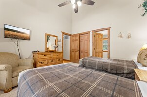 2 habitaciones, tabla de planchar con plancha y wifi gratis 