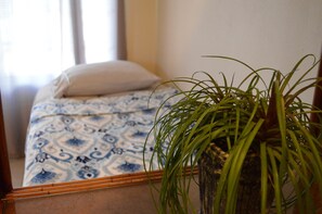 룸 (Twin Room with Garden View)