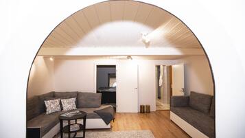 Appartement Familial, 2 chambres, cÎté jardin | Coin séjour