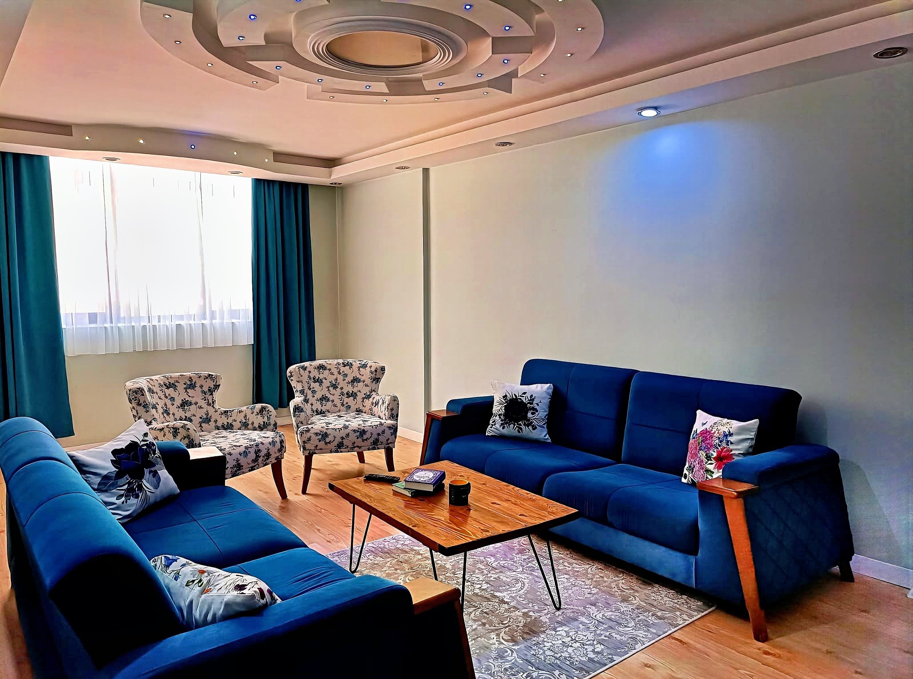 Kamar Grand, 2 kamar tidur | Seprai premium, meja kerja, tirai kedap cahaya, dan setrika/meja setrika