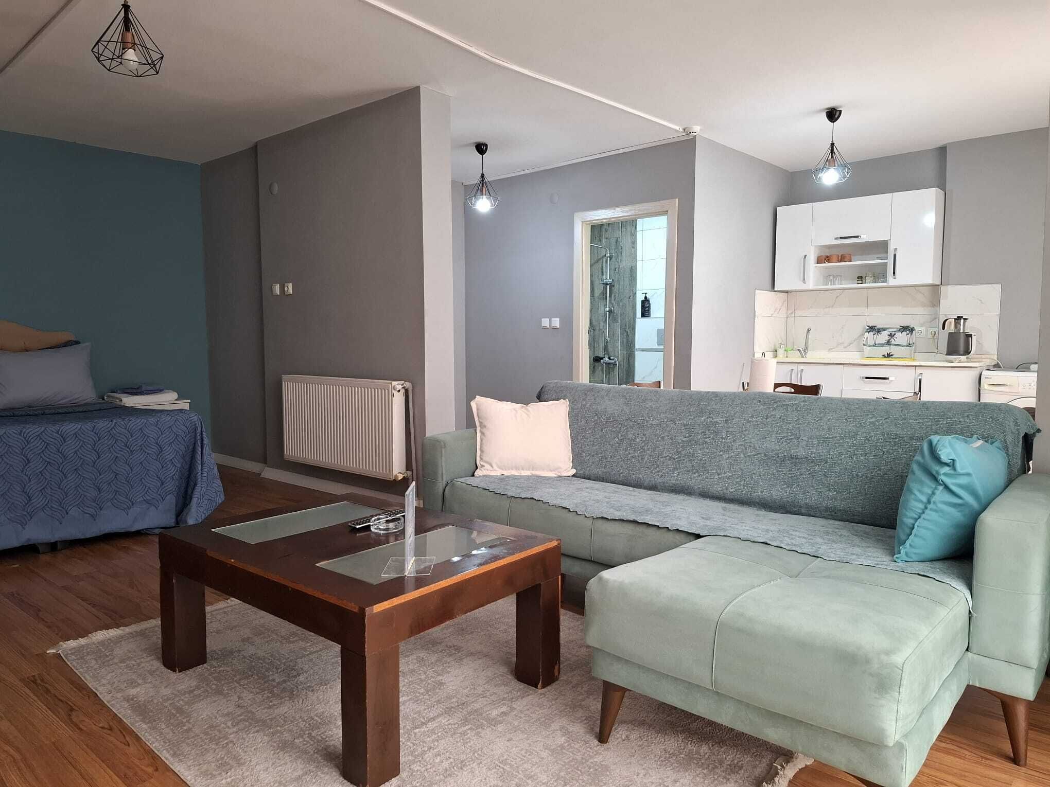 高级开间, 1 张大床和 1 张沙发床 | 高档床上用品、办公桌、遮光窗帘、熨斗/熨板