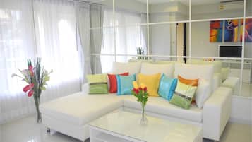 Televisión de pantalla plana, reproductor de DVD