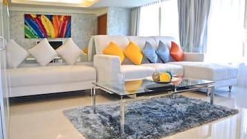 Televisión de pantalla plana, reproductor de DVD