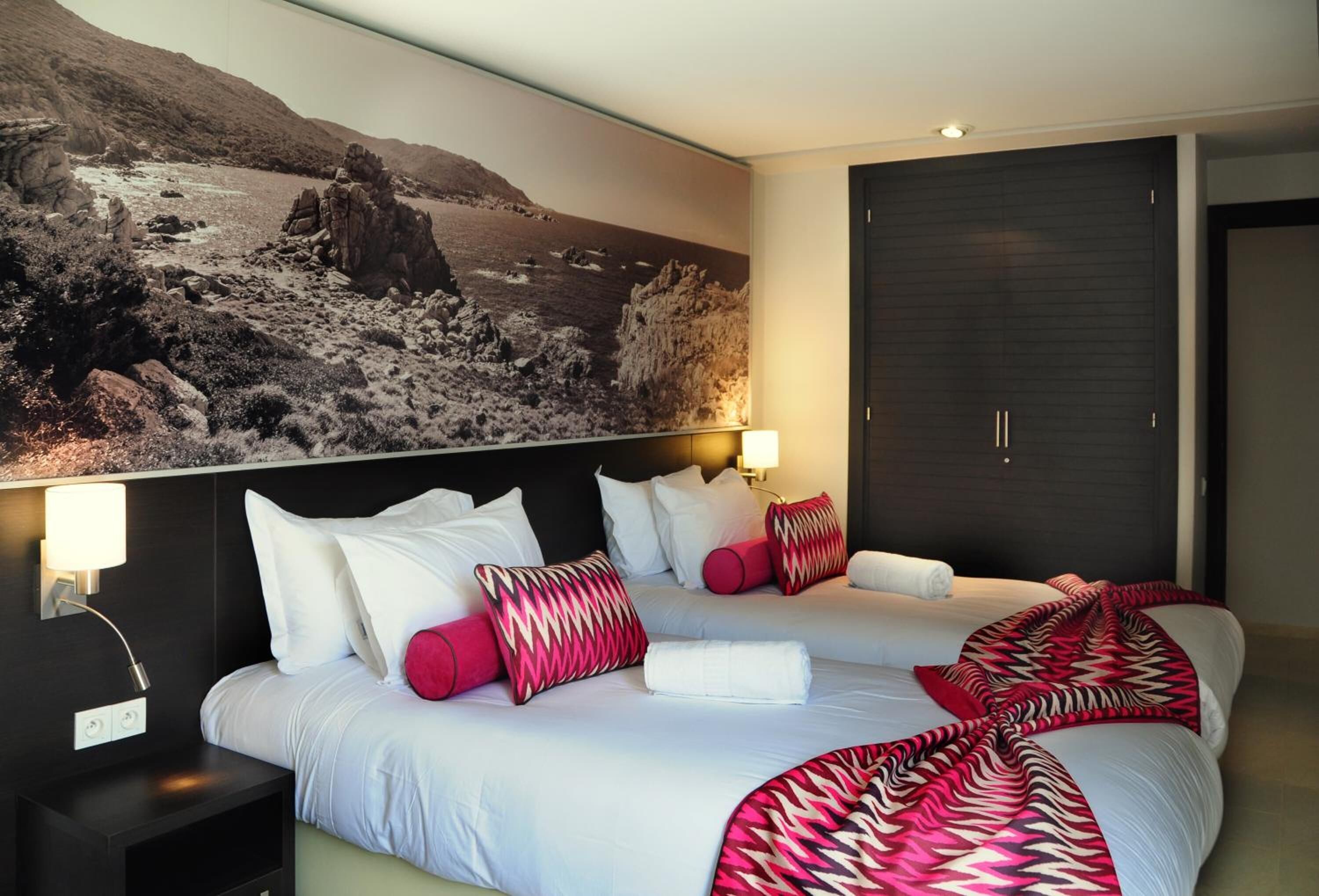 Luxe beddengoed, een kluis op de kamer, verduisterende gordijnen
