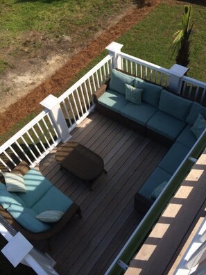 House, 4 Bedrooms | Balcony