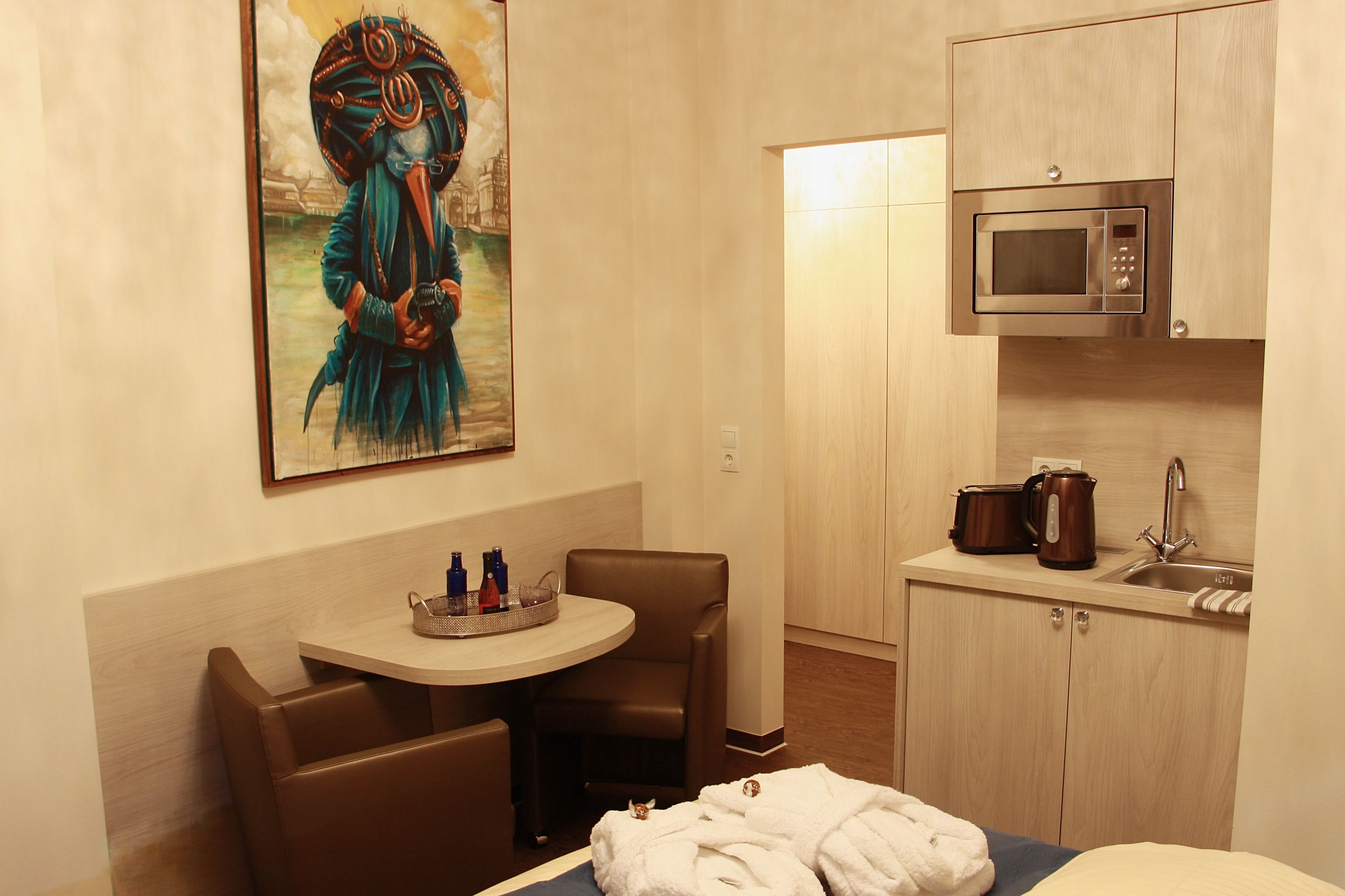Signature Double Room, 1 King Bed, Balcony, Courtyard Area