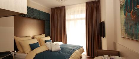 Signature Double Room, 1 King Bed, Balcony, Courtyard Area