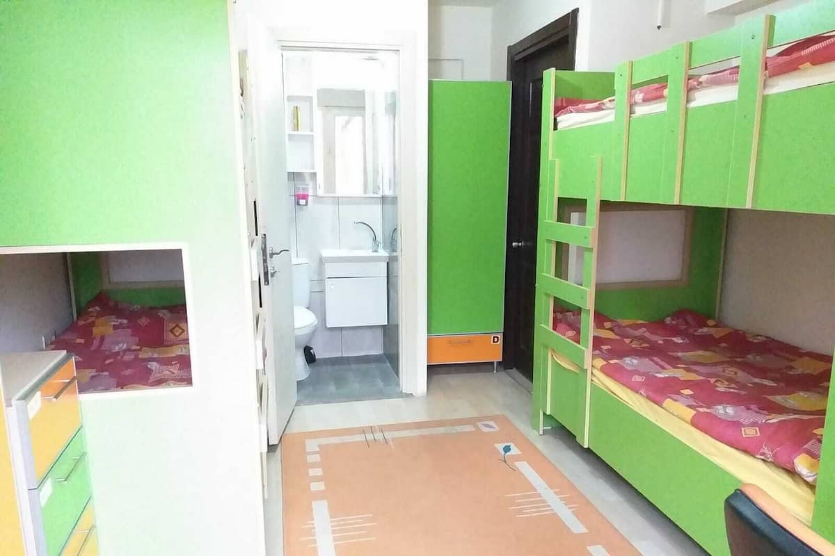 Economy Quadruple Room, Mixed Dorm | Free WiFi, bed sheets, wheelchair access
