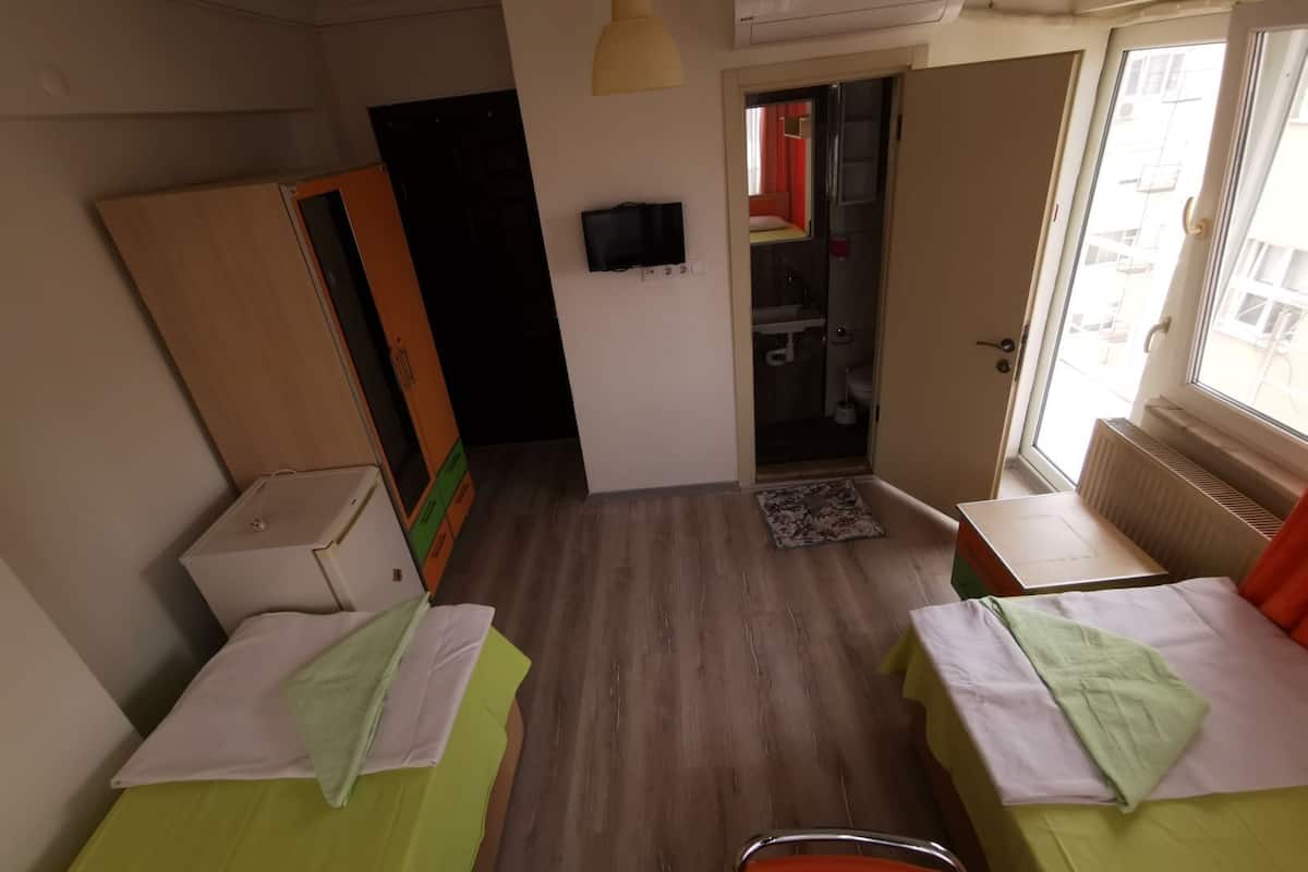 Free WiFi, bed sheets, wheelchair access