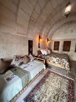 Deluxe Room | Premium bedding, in-room safe, desk, soundproofing - Urgup Konak (Ürgüp)