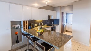 Private kitchen - SleepSweet Harbouredge (Cape Town)
