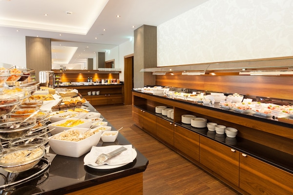 Local and international cuisine