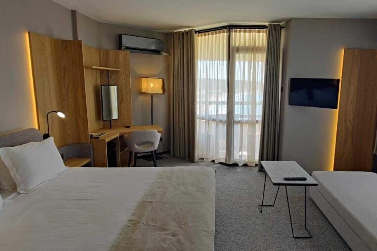 Deluxe Room, 1 Bedroom, Sea View, Corner
