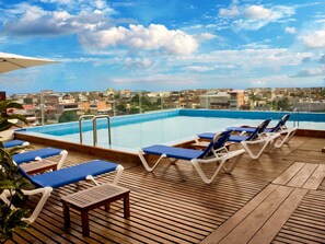 Outdoor pool, pool loungers - Qallwa Pucallpa (Callería)