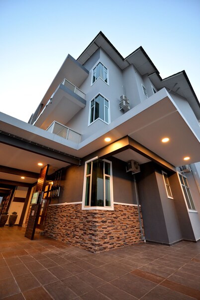 Palm City Villa