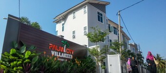 Palm City Villa