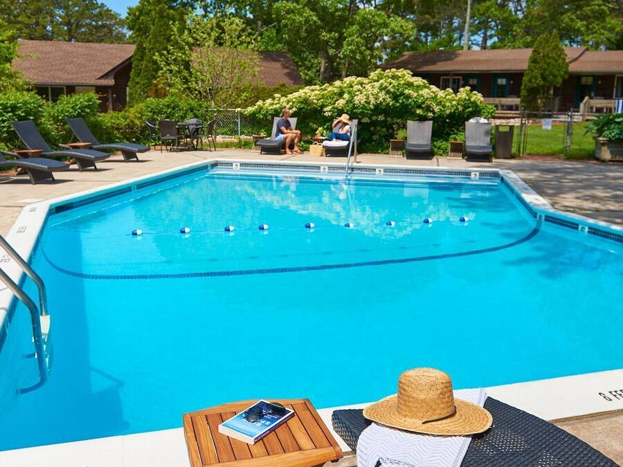 Piscina externa sazonal